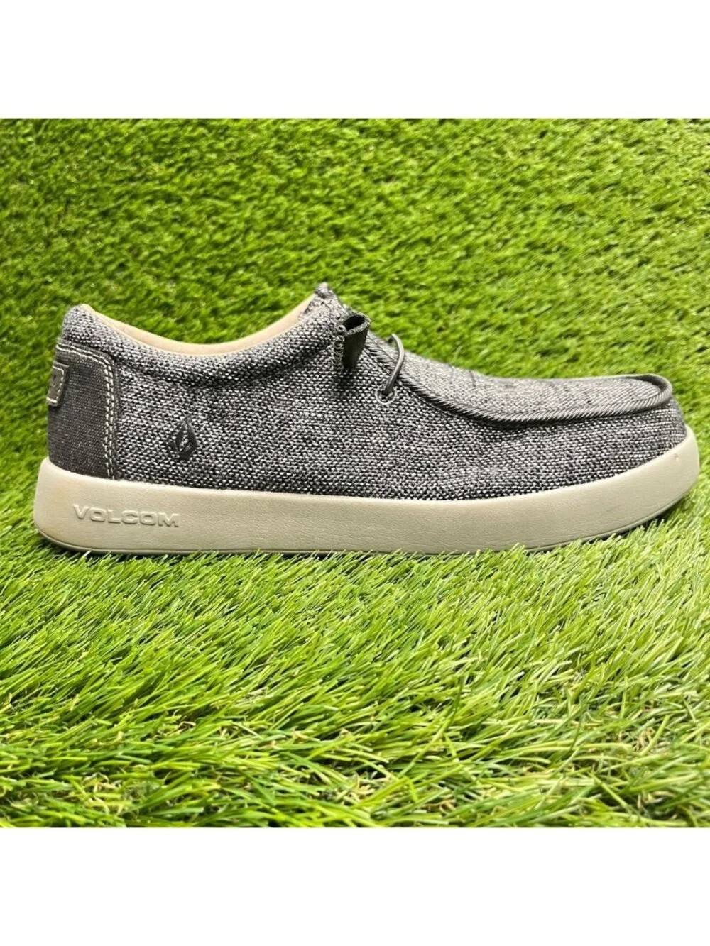 Volcom Chill Mens Size 9.5E Gray Black Composite Toe Slip On Safety Work Shoes
